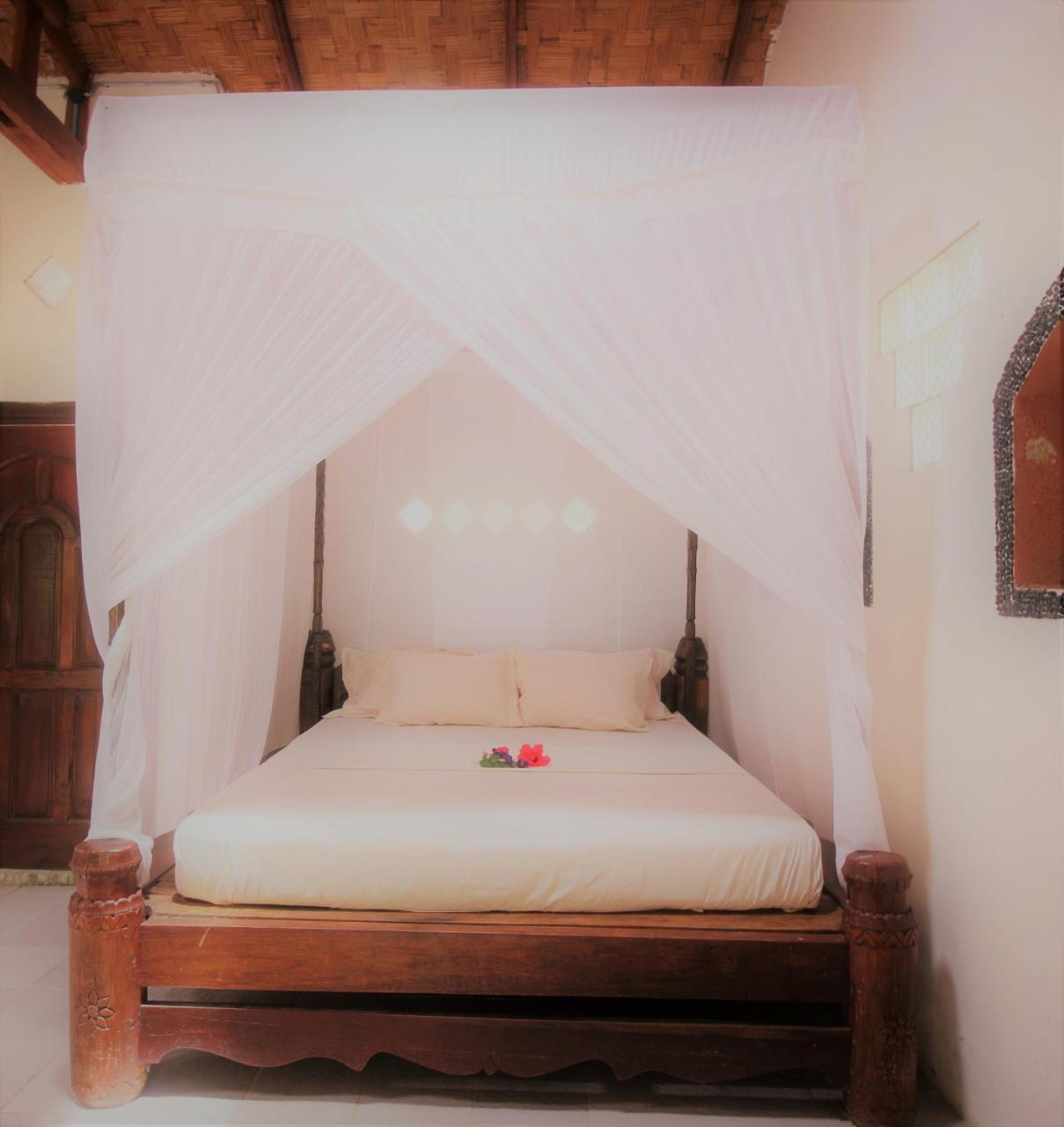 Jungle Tribe Guesthouse Berastagi Luaran gambar